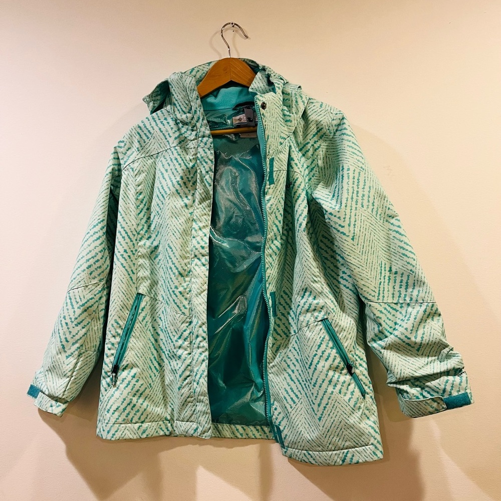 Brand new Columbia kids snow coat. Teal/blue.